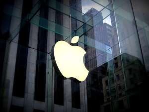 The Apple Watch: Gadget Or Jewelery?